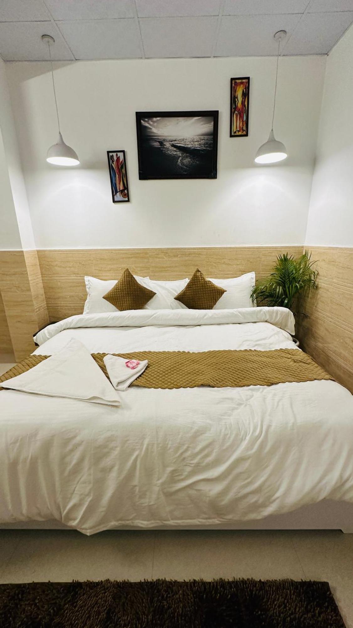 Hotel Relax In - Noida Sector 18 Exterior foto